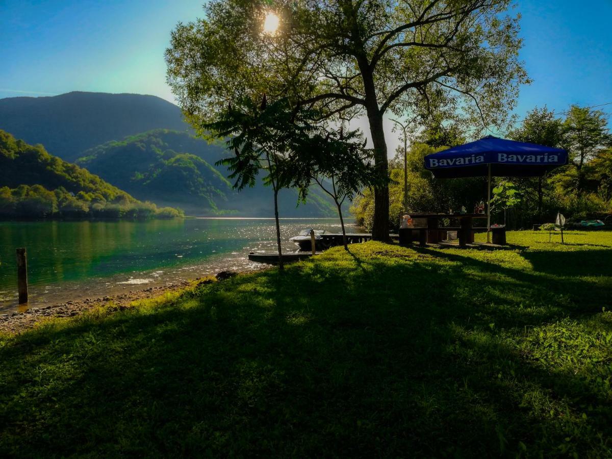 Hôtel Lake House Krndija à Jajce Extérieur photo